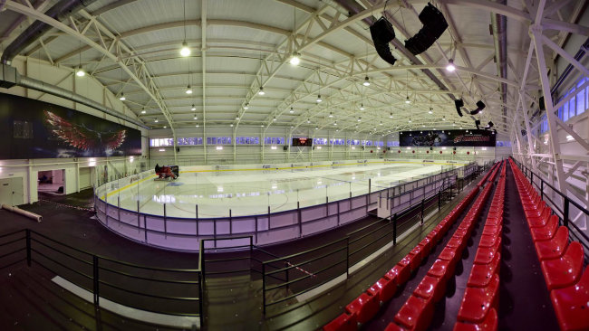 Лифт для светильника до 8 кг Lifter Compact 8.C15.B с пультом ду (трос 15 м) — купить в Москве от производителя