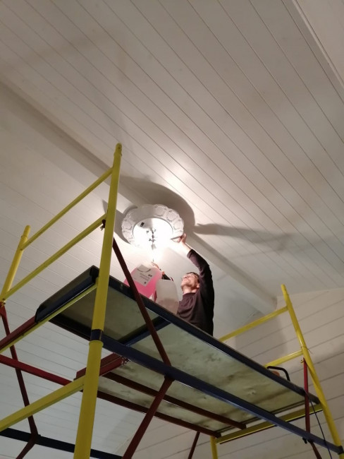 Установка - Лифт для люстры MW-Light 250 кг с вращением светильника вокруг своей оси на 360 градусов Установка - Лифт для люстры MW-Light 250 кг с вращением светильника вокруг своей оси на 360 градусов