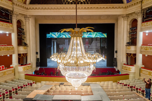 Лифт-подъемник для люстры до 1000 кг Reel Tech Lift PFI-1000 с пультом ду (трос 10 м) Лифт-подъемник для люстры до 1000 кг Reel Tech Lift PFI-1000 с пультом ду (трос 10 м)